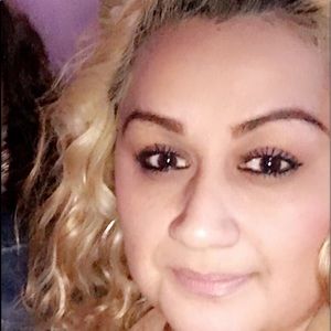 Meet your Posher, Priscilla